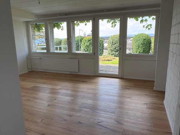 Spacious House in Prime Location with Panoramic Views 29