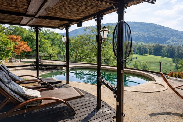 Einfamilienhaus mit Panorama-Aussicht und Naturbad 2