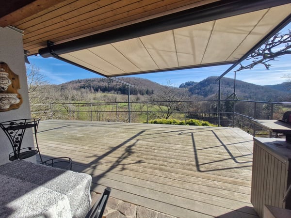 Einfamilienhaus mit Panorama-Aussicht und Naturbad 10