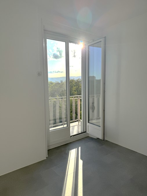 Genève, Saint-Jean | 3.5 pièces rénové | vue panoramique | CASATAX 4