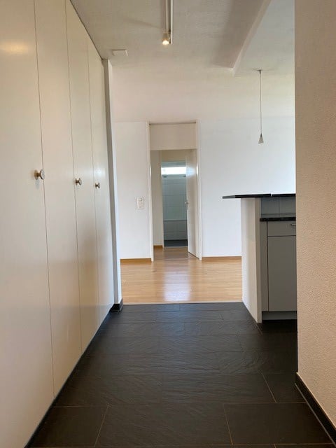 Zu vermieten 3.5-Zimmerwohnung neben Wohncenter und Reuss 3