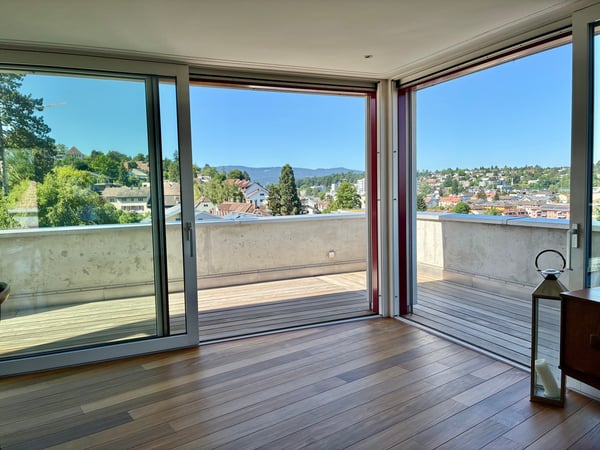 Grosse, stilvoll möblierte 2.5 Z’ Attika-Wohnung auf dem Bruderholz (Binningen) mit Dachterrasse 11