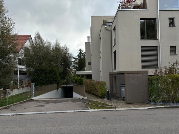 Sicherer Tiefgaragenplatz in Zürich Oerlikon (8050) 3