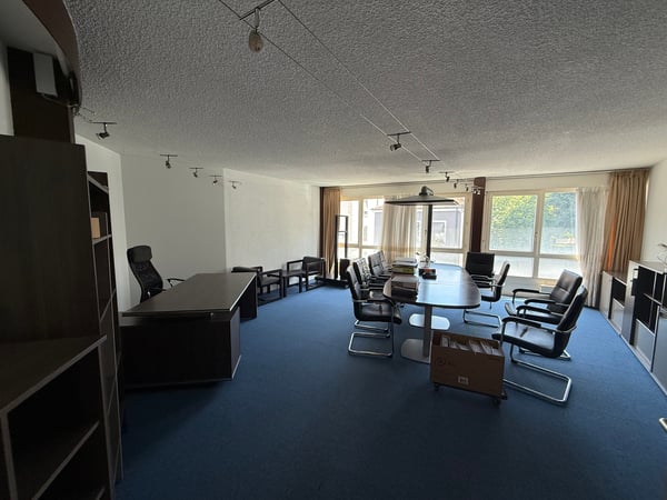 Bureaux à louer proche eaux-vives et rive 4