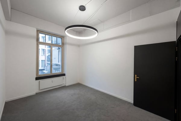 Bürofläche am Helvetiaplatz – zentral, charaktervoll und sofort nutzbar 3