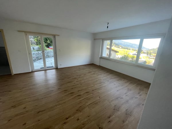 Charmante 2.5-Zimmer-Wohnung in Churwalden – Ruhige Lage mit Bergblick 2