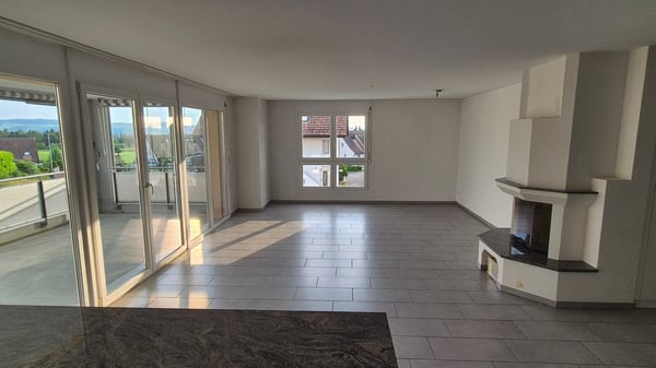Attraktive 4.5-Zimmer-Eigentumswohnung mit zwei teilverglasten Balkonen in Gutenswil 8