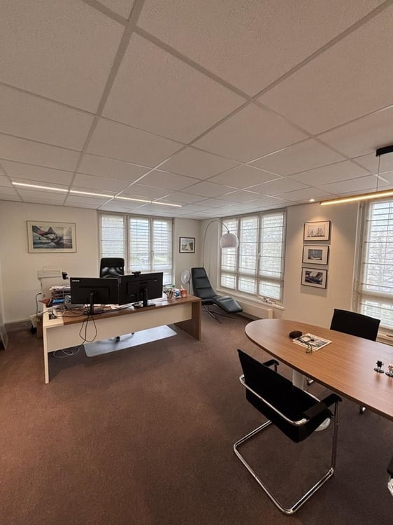 Bureaux modernes de 293 m² à louer à Nyon – Chemin de la Fontaine 4