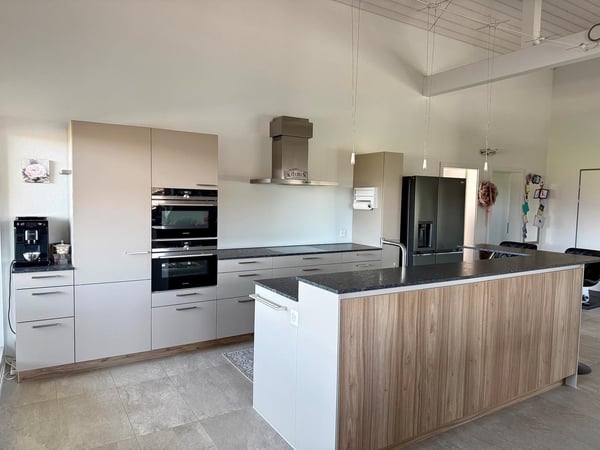 Exklusive 6.5-Zimmer-Dachwohnung mit Galerie & Panoramablick (223 m²) 5