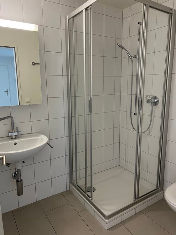Moderne 4.5 Zimmer Wohnung an ruhiger Lage mit Balkon 6