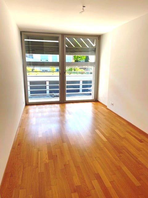 Moderne 4.5 Zimmer Wohnung an ruhiger Lage mit Balkon 13