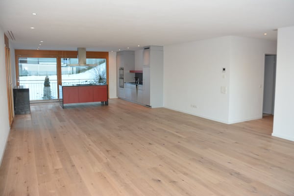 Moderne 4.5-Zimmerwohnung mit herrlicher See- und Weitsicht 4