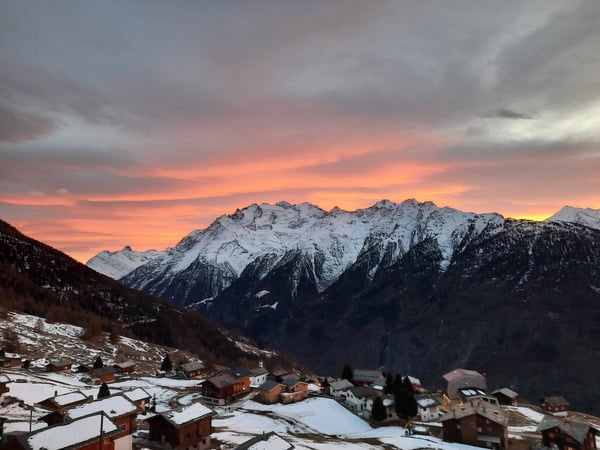 Chalet in Gspon – Gemütliches Chalet mit atemberaubendem Ausblick 13