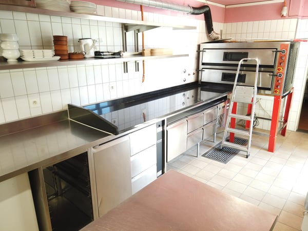 Charmantes Café/Restaurant-Lokal zur Miete in Winterthur-Töss 9