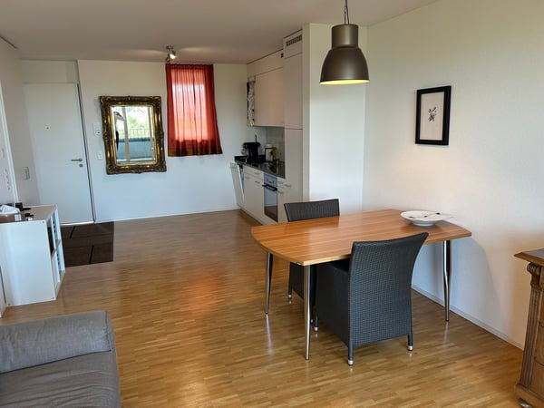 Moderne 2.5-Zimmer-Wohnung mit Balkon und toller Aussicht in Glattbrugg 8