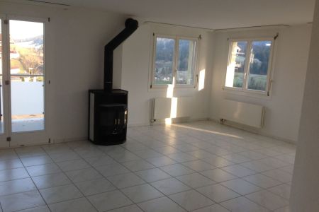 Helle 4.5-Zimmer-Wohnung mit Bergblick und Balkon in Schwarzenberg LU 12