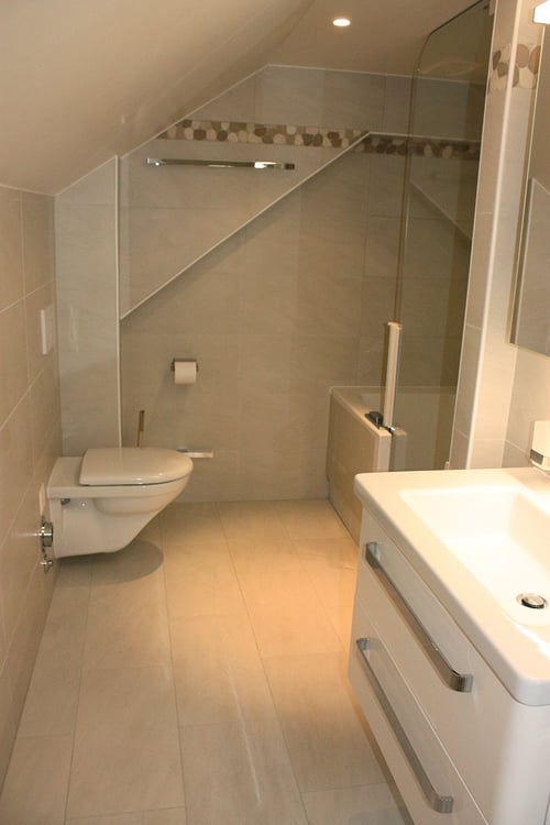Duplex lumineux de 5.5 pièces avec vue et terrasse à Savigny 11