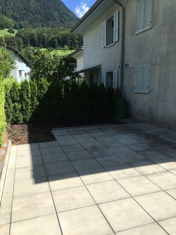 4.5-Zimmer-Eckhaus mit Garten, Wohnküche und Cheminée in Mitlödi 9