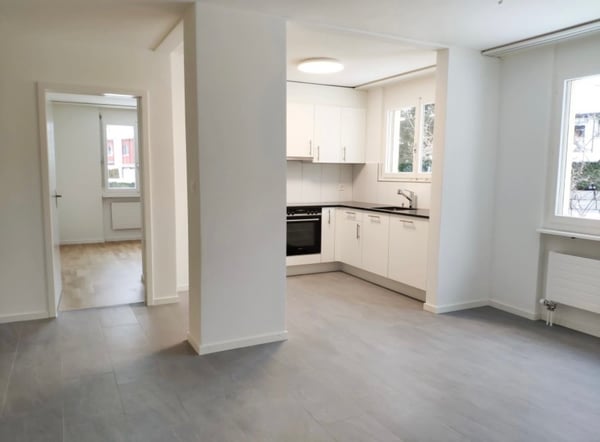 Helle 4.5-Zimmer-Wohnung mit Balkon und Garage in Winterthur 3