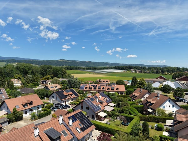 Lumineuse maison avec jardin, proche du lac, de la gare et des commerces (4,5 pces + 1,5 pces) 1