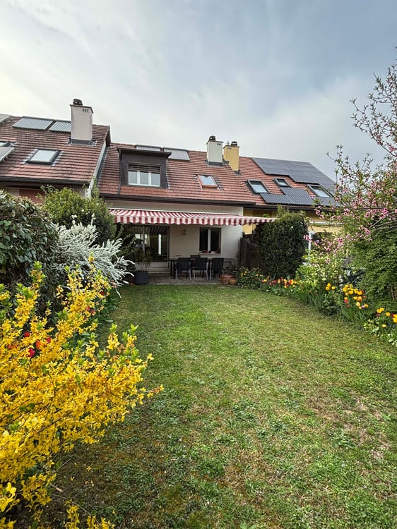 Lumineuse maison avec jardin, proche du lac, de la gare et des commerces (4,5 pces + 1,5 pces) 3