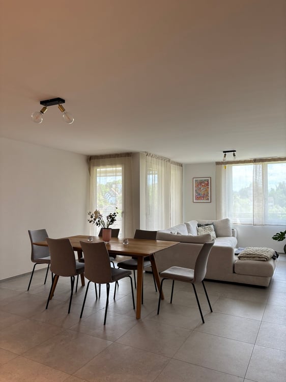 Moderne 3.5-Zimmer-Neubauwohnung mit Balkon und herrlicher Aussicht in Wil SG 2