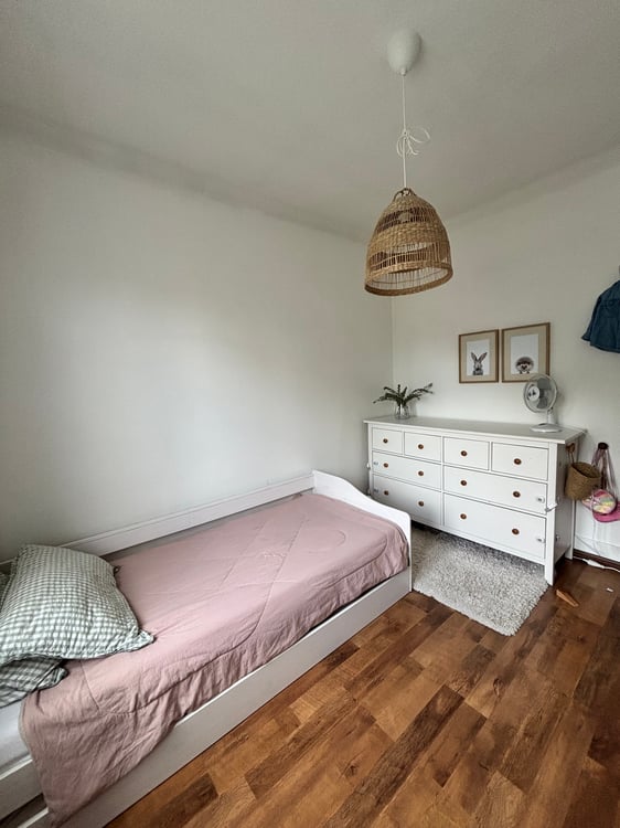 Duplex 6 pièces 130 m² – Jardin, balcon, école en face – CHF 2'500/mois CC 10