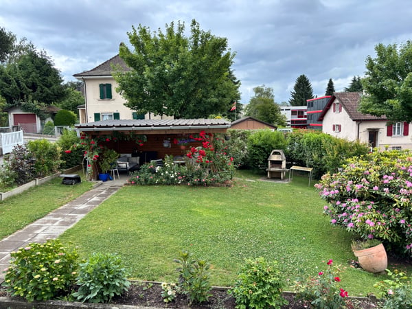 Duplex 6 pièces 130 m² – Jardin, balcon, école en face – CHF 2'500/mois CC 2