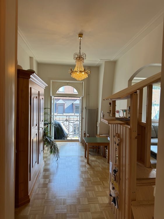 Urbaner Luxus im Gundeli: Loft-Maisonette mit historischem Charme 15