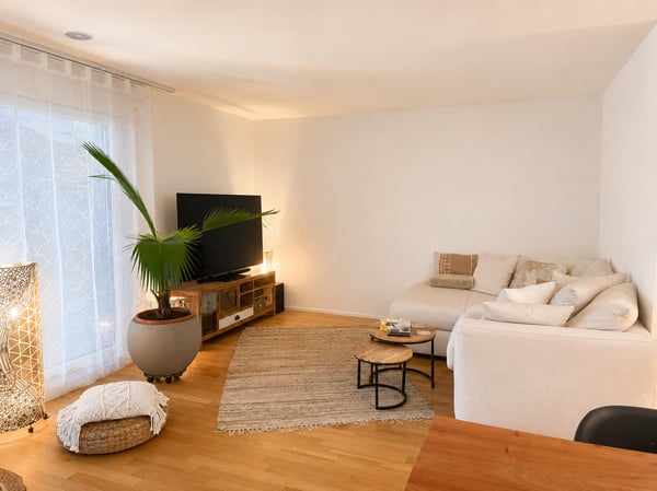 Charmante 3.5-Zimmer-Dachwohnung mit Bergblick in Oberarth 2
