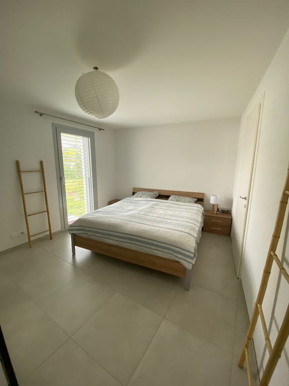 Ce spacieux appartement moderne est disponible à partir du 19 juillet. 4
