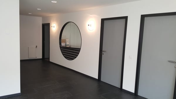 Affittasi ampio e luminoso ufficio a Grancia, Via Cantonale 2