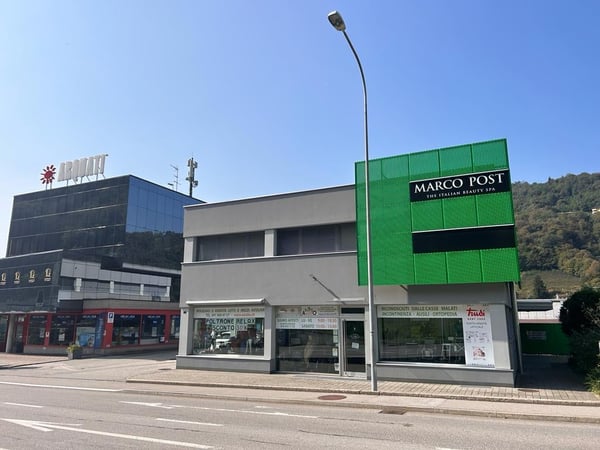 Affittasi ampio e luminoso ufficio a Grancia, Via Cantonale 4