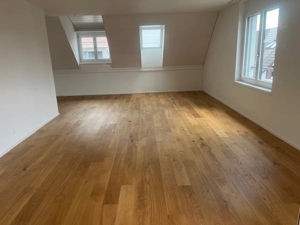 Moderne 3.5-Zimmer-Dachwohnung in Steinmaur 4