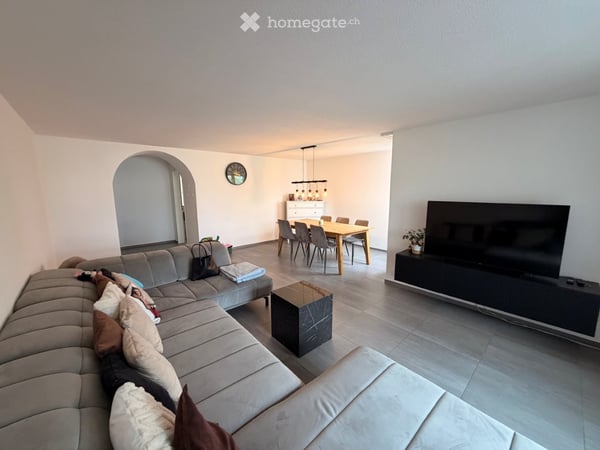 Helle 5.5-Zimmer-Wohnung mit Balkon und schöner Aussicht in Emmenbrücke 2
