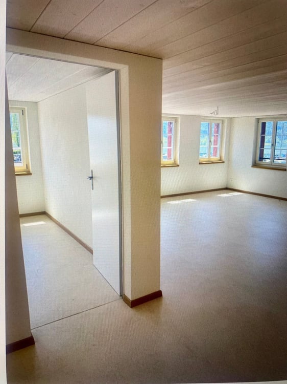 Neuvermietung. Charmante 2.5-Zimmer-Wohnung in Schmerikon – Nähe See und Bahn 2