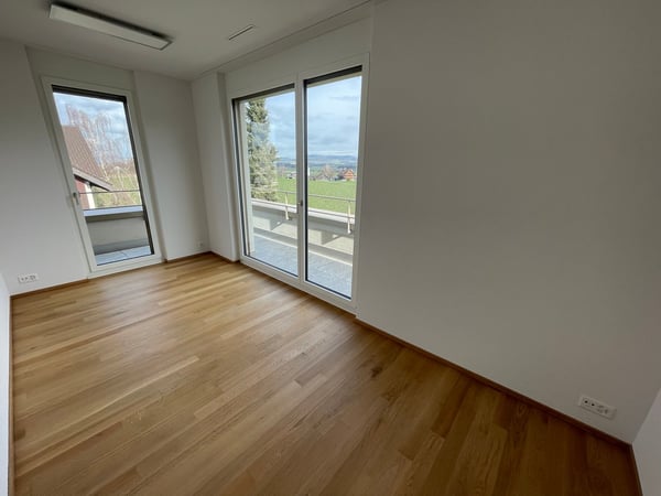 EXKLUSIVE 3.5-ZIMMER-ATTIKA-WOHNUNG MIT 360° PANORAMASICHT UND GROSSZÜGIGER SONNENTERRASSE 15