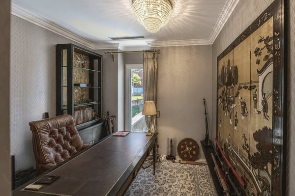 Rare Lakefront Penthouse in Lugano – Available to Non-Swiss Buyers 10