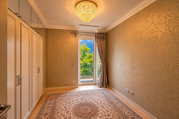 Rare Lakefront Penthouse in Lugano – Available to Non-Swiss Buyers 13