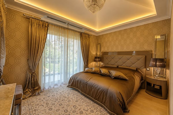 Rare Lakefront Penthouse in Lugano – Available to Non-Swiss Buyers 8
