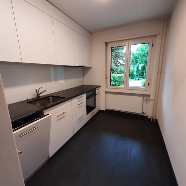 Charmante 2.5-Zimmer-Wohnung an der Bahnhofstrasse 80 in Urdorf 4
