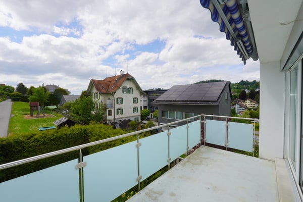 4.5-Zimmer-StWE-Whg (heute als 3.5-Zi-Whg) an guter Aussichtslage 2