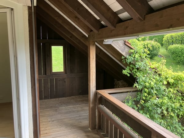 Ruhige und sonnige 3-Zimmerwohnung mit grossem Balkon im Dorfteil Ringlikon 4