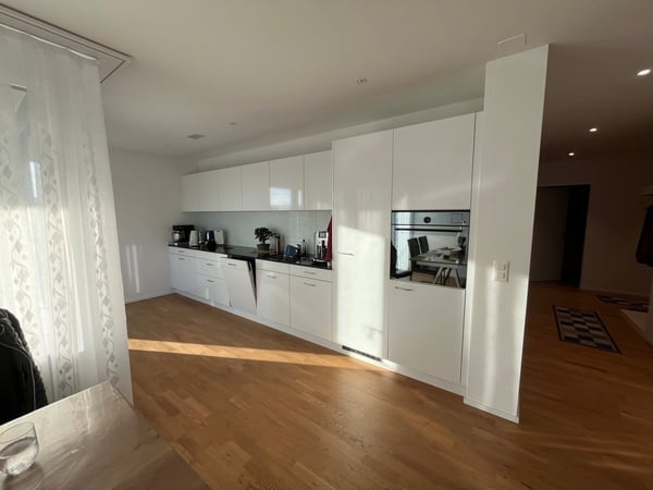Moderne 3.5-Zimmer-Wohnung mit Balkon und herrlichem Säntisblick in Arbon 2