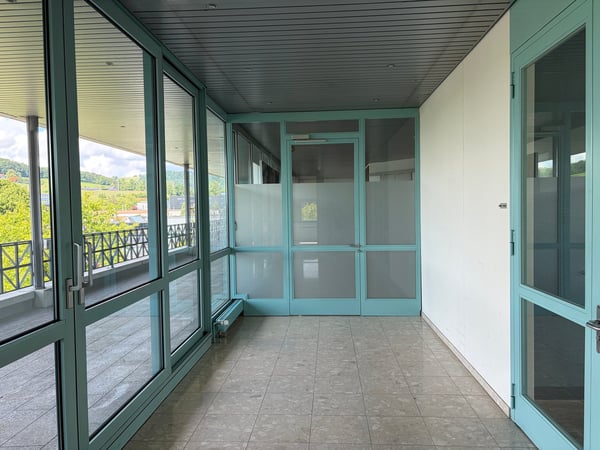 Büro / Atelier / Schulungsraum / Gewerberaum mit Küche im Dachgeschoss 10