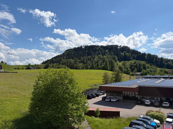 Büro / Atelier / Schulungsraum / Gewerberaum mit Küche im Dachgeschoss 13