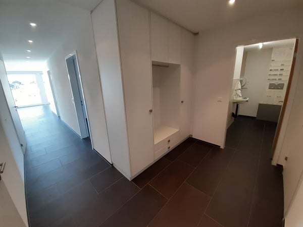 Helle 4.5-Zimmer-Wohnung mit traumhafter Aussicht in Wollerau 7