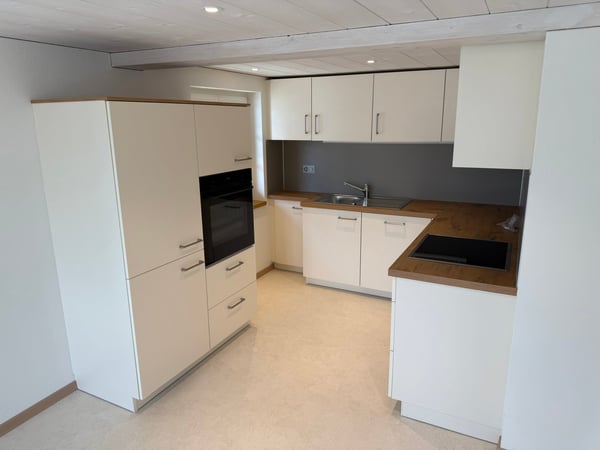Charmante 3-Zimmer-Wohnung mit schöner Aussicht in Schmerikon 1