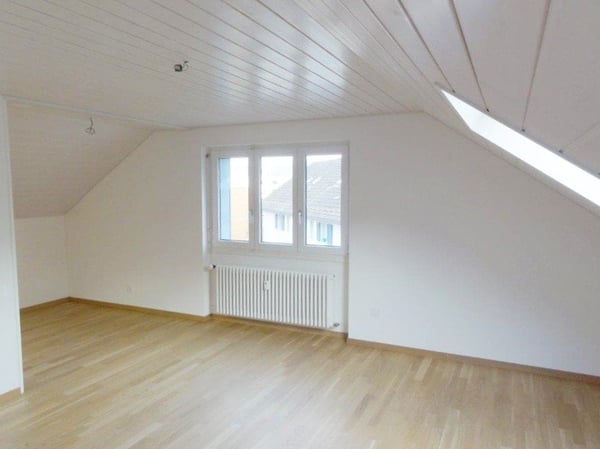 Charmante 2-Zimmer-Dachwohnung an ruhiger Lage in Aadorf 2