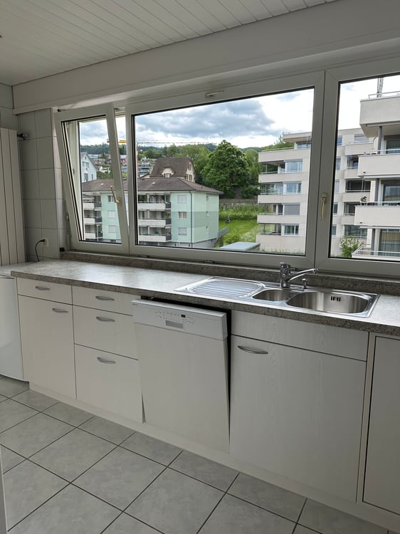 Helle 4.5-Zimmer-Wohnung mit Balkon in Niederrohrdorf – ab Oktober 2026 verfügbar 2